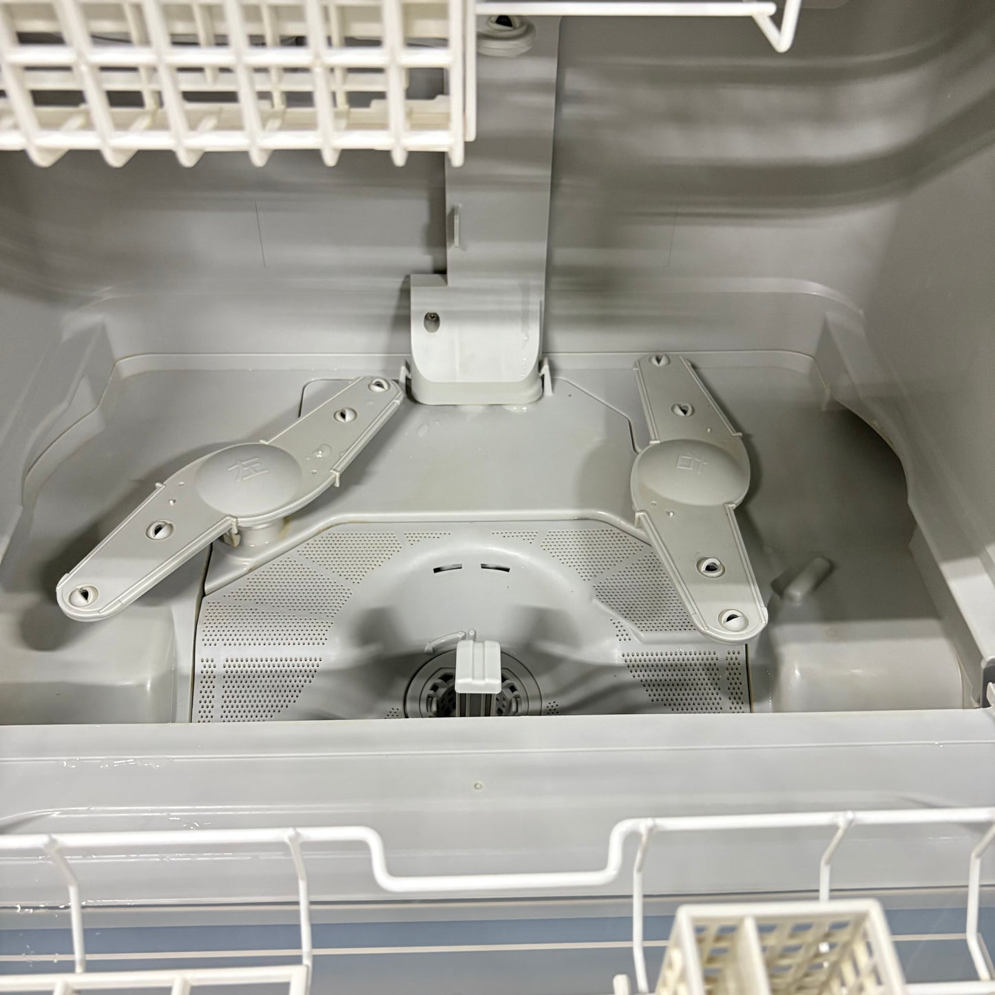 食器洗い乾燥機　Panasonic パナソニック　2022年製　食器40点