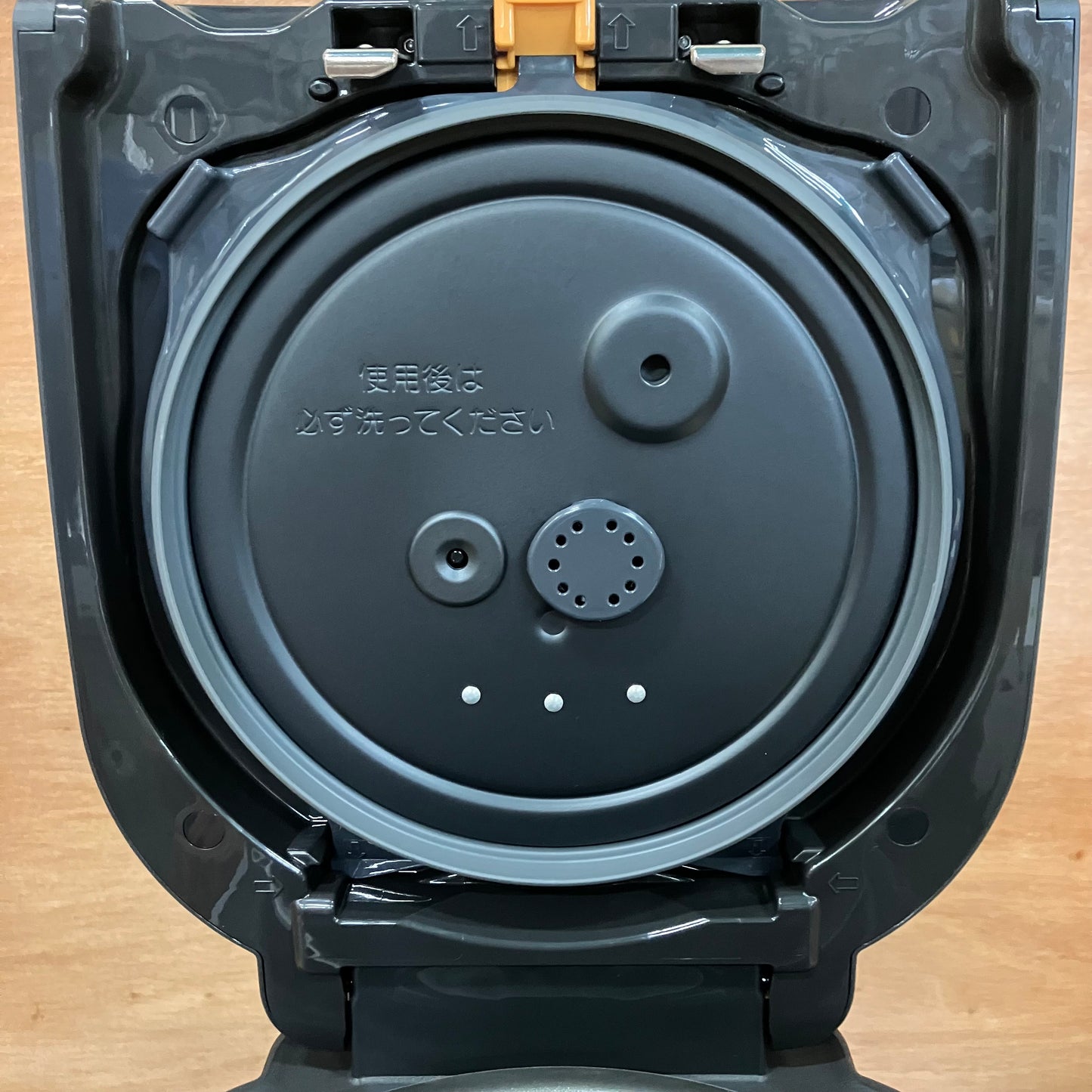 【極美品】炊飯器　ZOJIRUSHI 象印　極め炊き　2023年製　1升(10合)