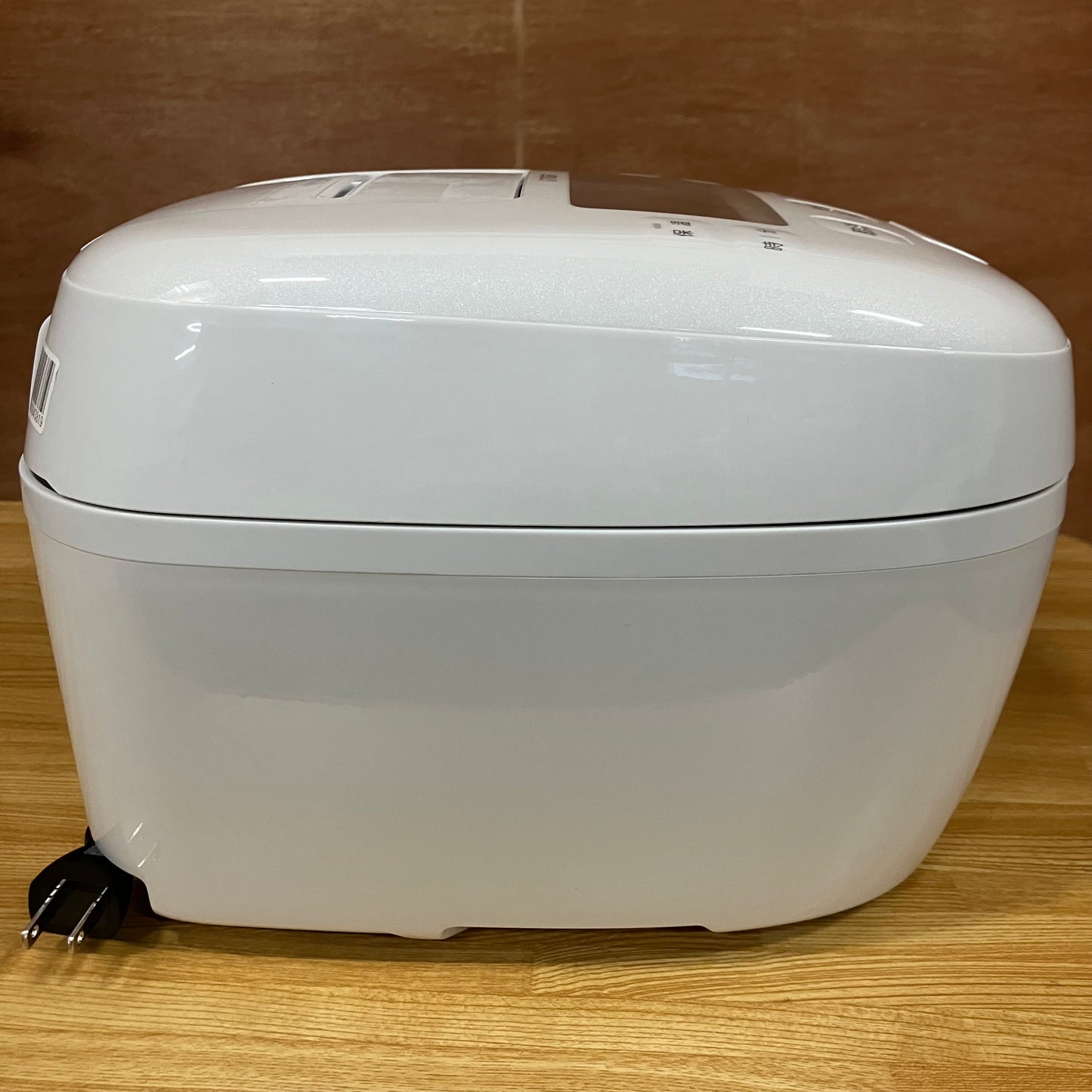 【極美品】炊飯器　TIGER タイガー　土鍋蓄熱コート釜　2023年製　5.5合