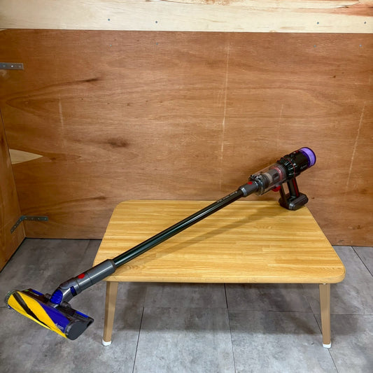 【極美品】掃除機　コードレスクリーナー　Dyson ダイソン　SV33 micro plus