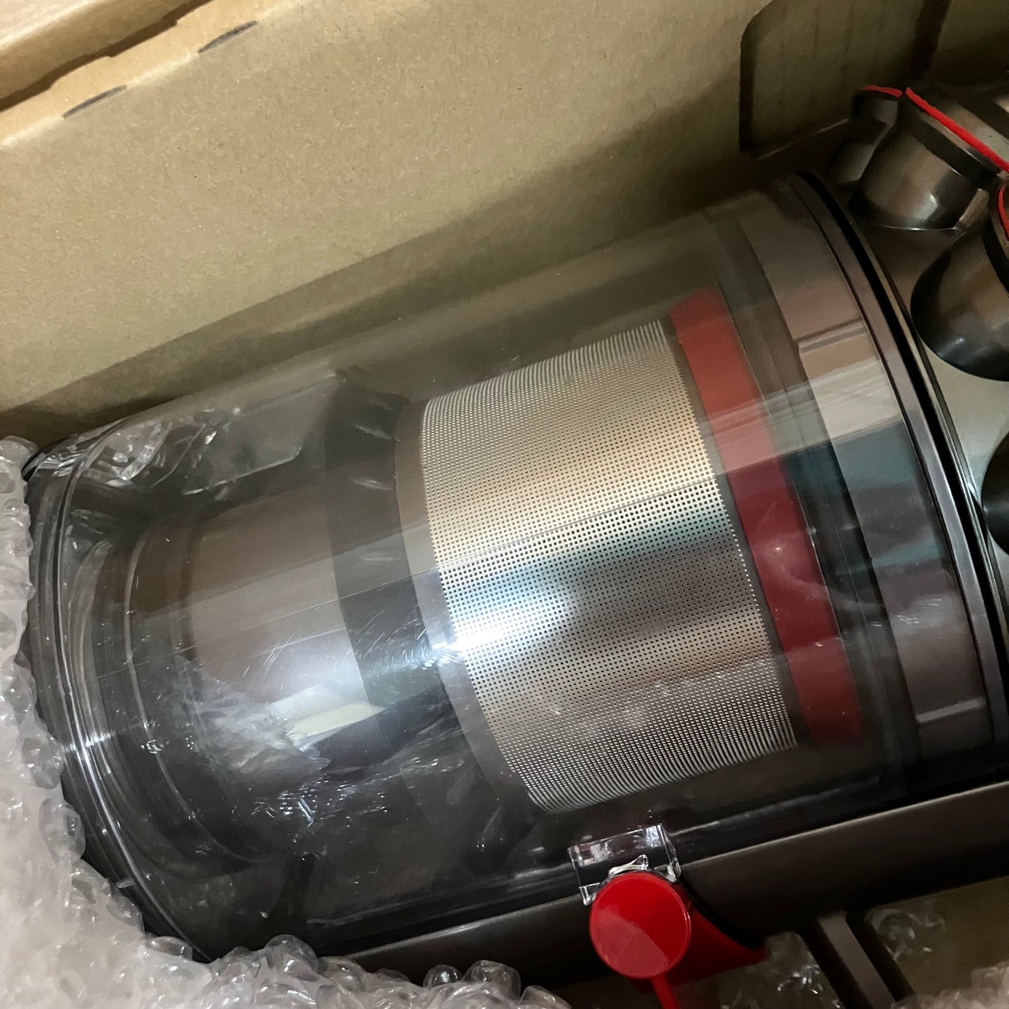 【美品】掃除機　コードレスクリーナー　Dyson ダイソン　V10 Fluffy