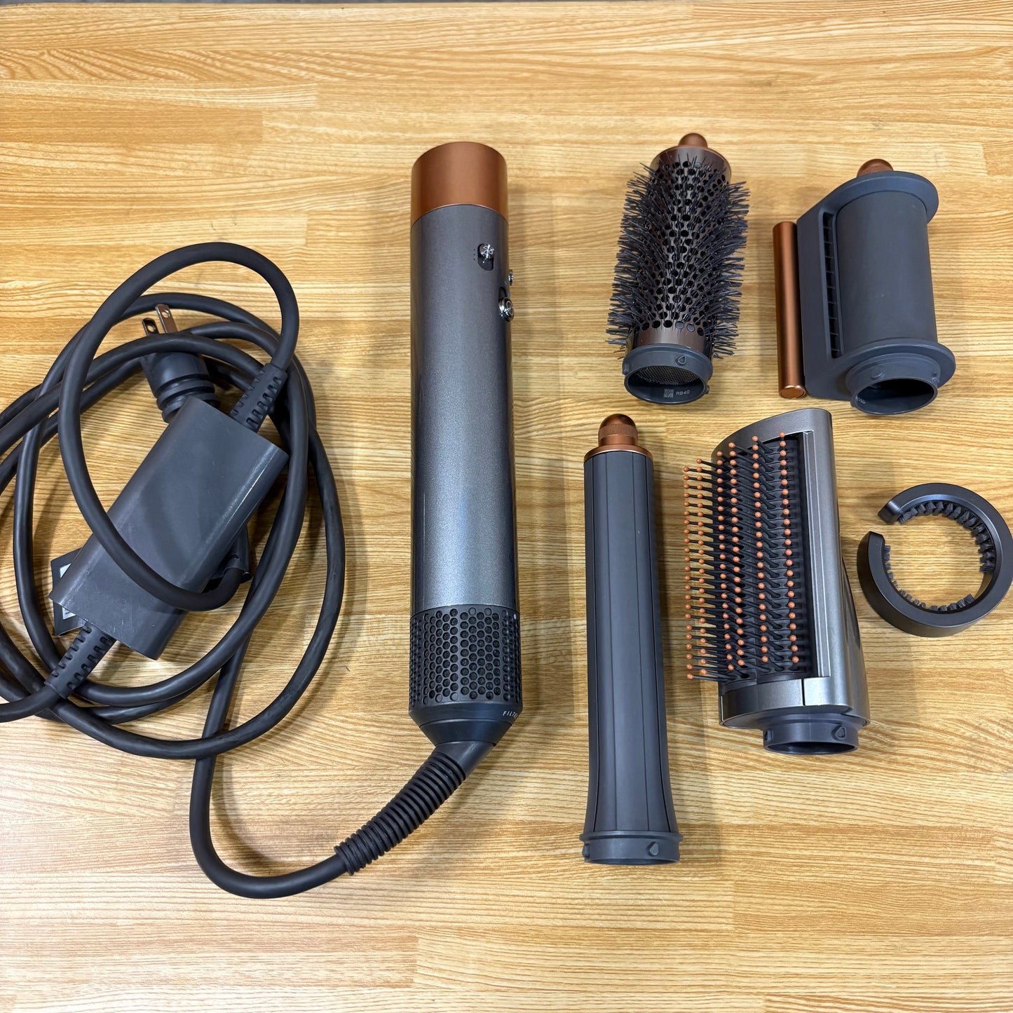 ヘアマルチスタイラー　Dyson ダイソン　Airwrap HS05