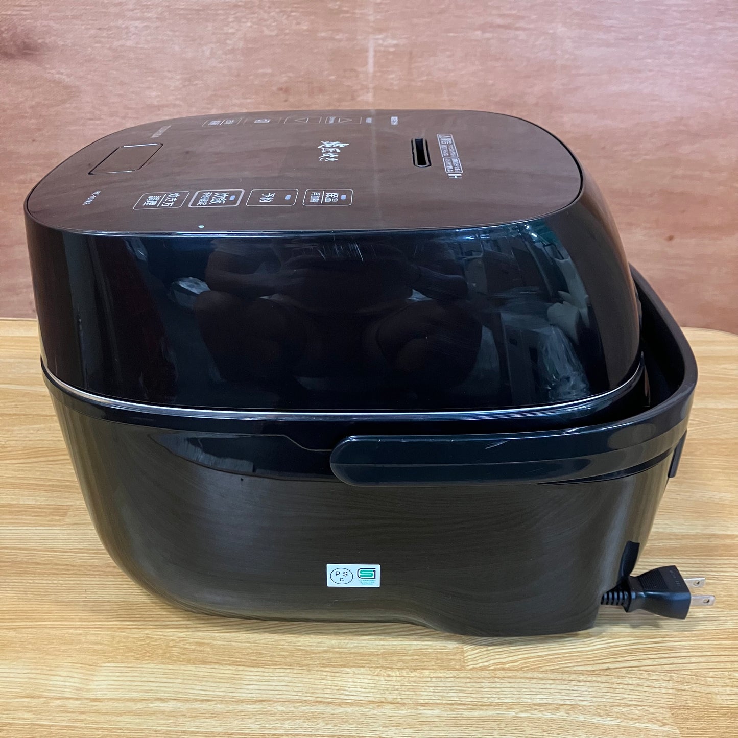 【美品】炊飯器　TOSHIBA 東芝　炎匠炊き　2022年製　5.5合