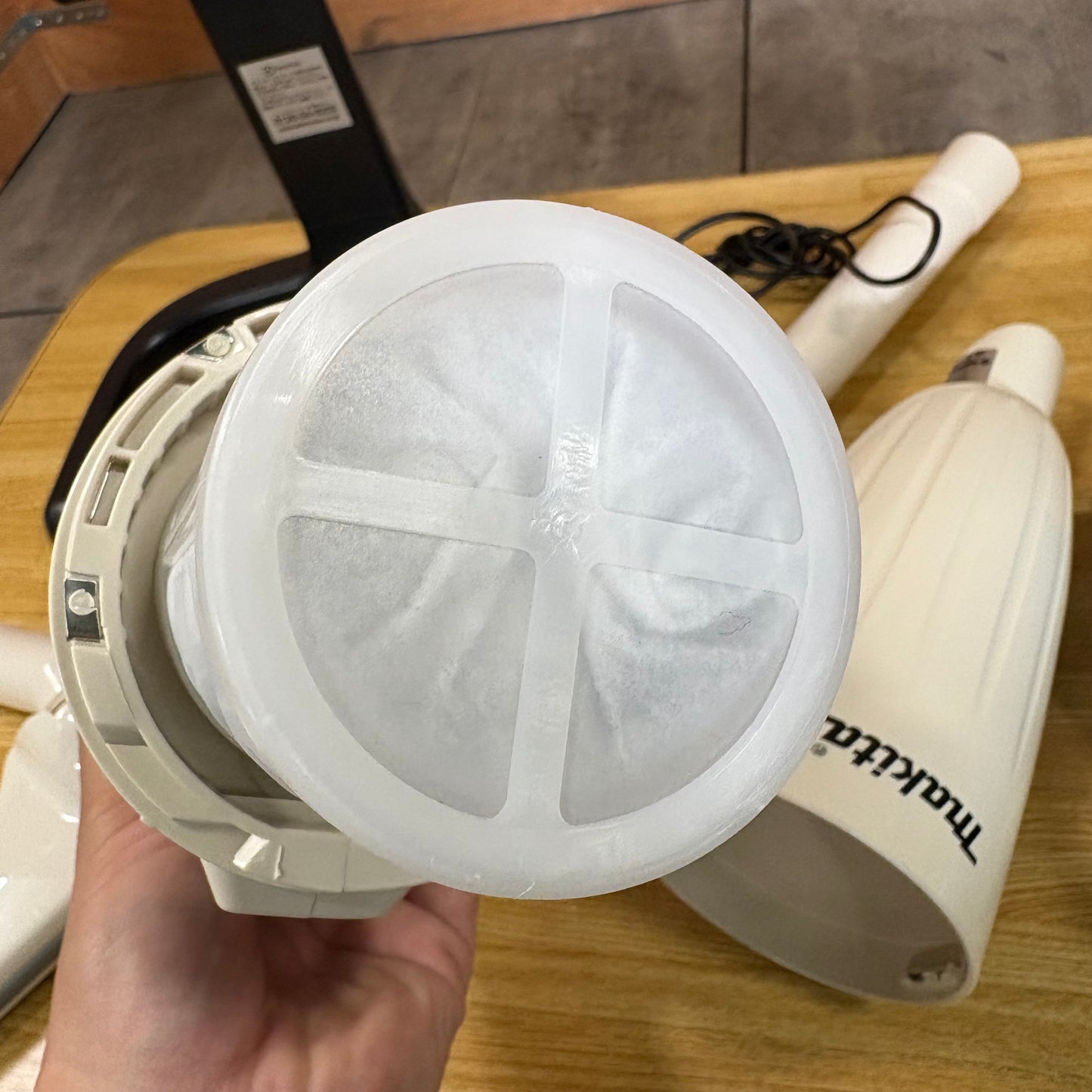 【美品】掃除機　コードレスクリーナー　スティッククリーナー　Makita マキタ