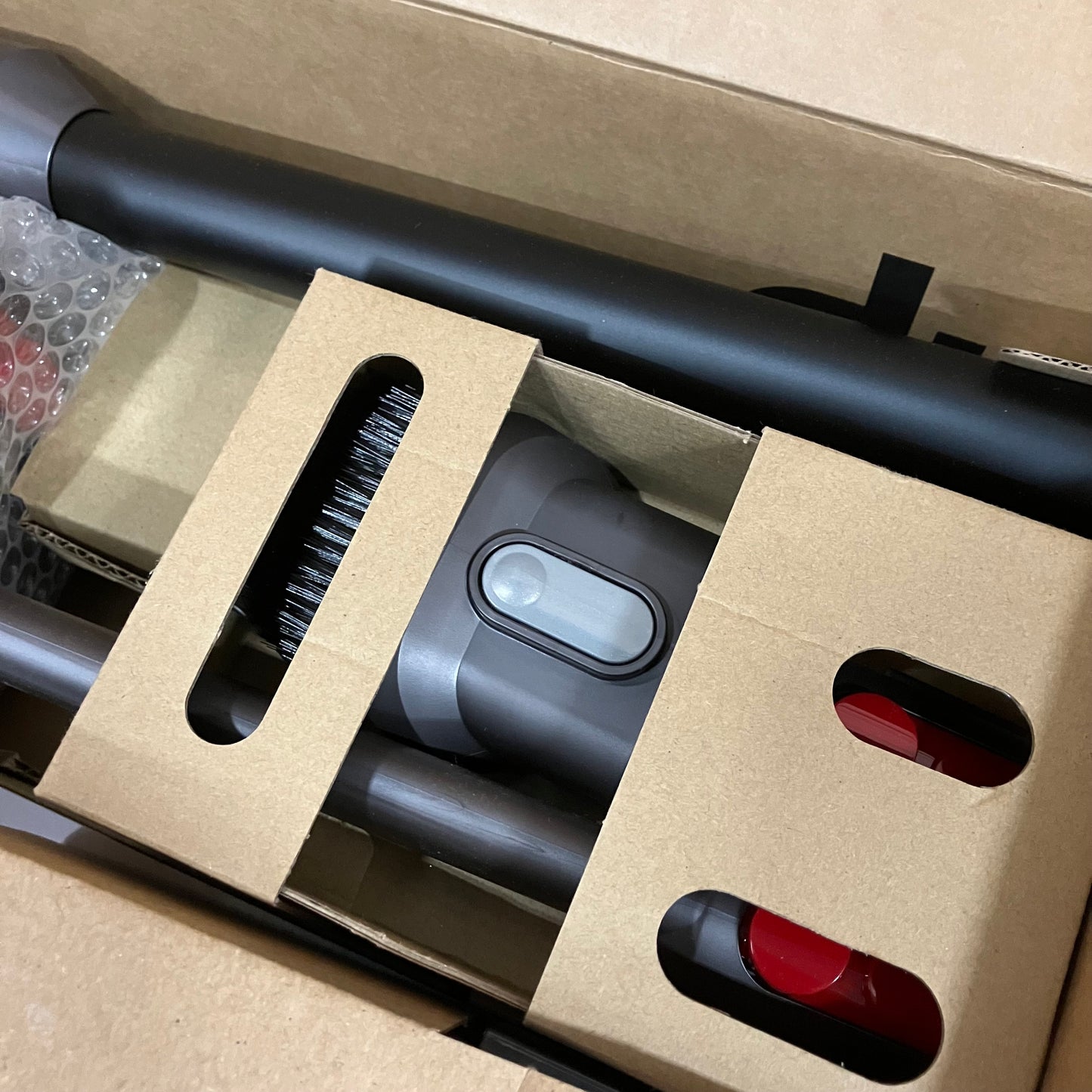 【極美品】掃除機　コードレスクリーナー　Dyson ダイソン　V8 Slim Fluffy