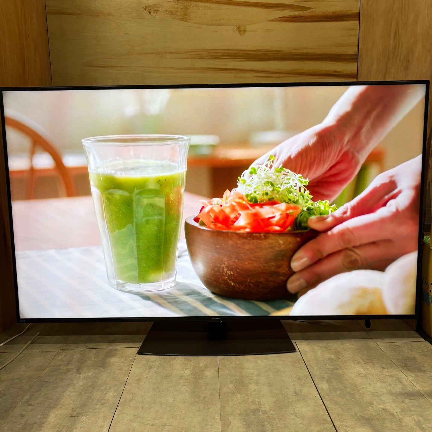 4K液晶テレビ　SHARP シャープ　AQUOS アクオス　2020年製　70インチ