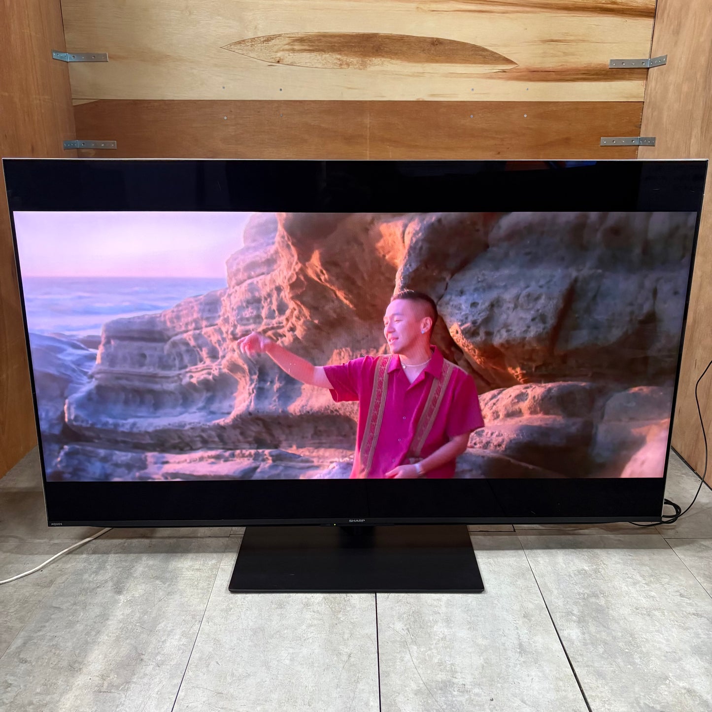 4K液晶テレビ　mini LED 量子ドット　SHARP シャープ　AQUOS アクオス　2022年製　55インチ
