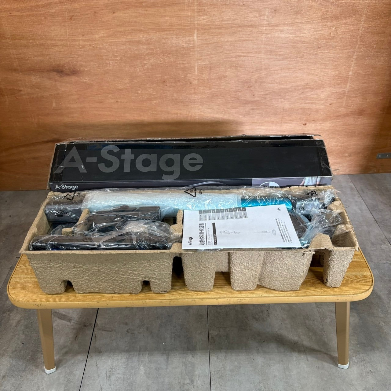 【極美品】掃除機　コードレスクリーナー　A-Stage エーステージ　ブルー