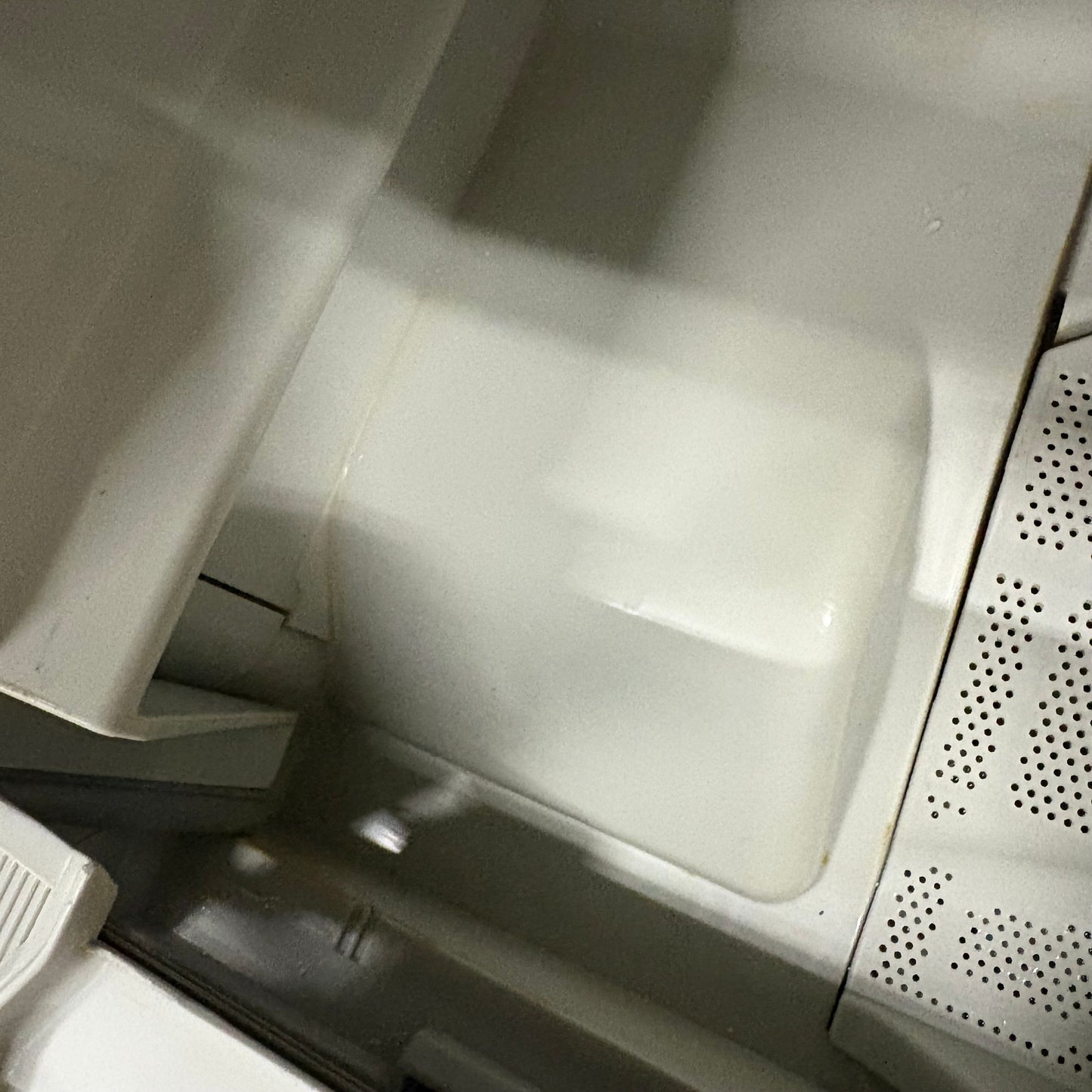 食器洗い乾燥機　Panasonic パナソニック　2022年製　食器40点