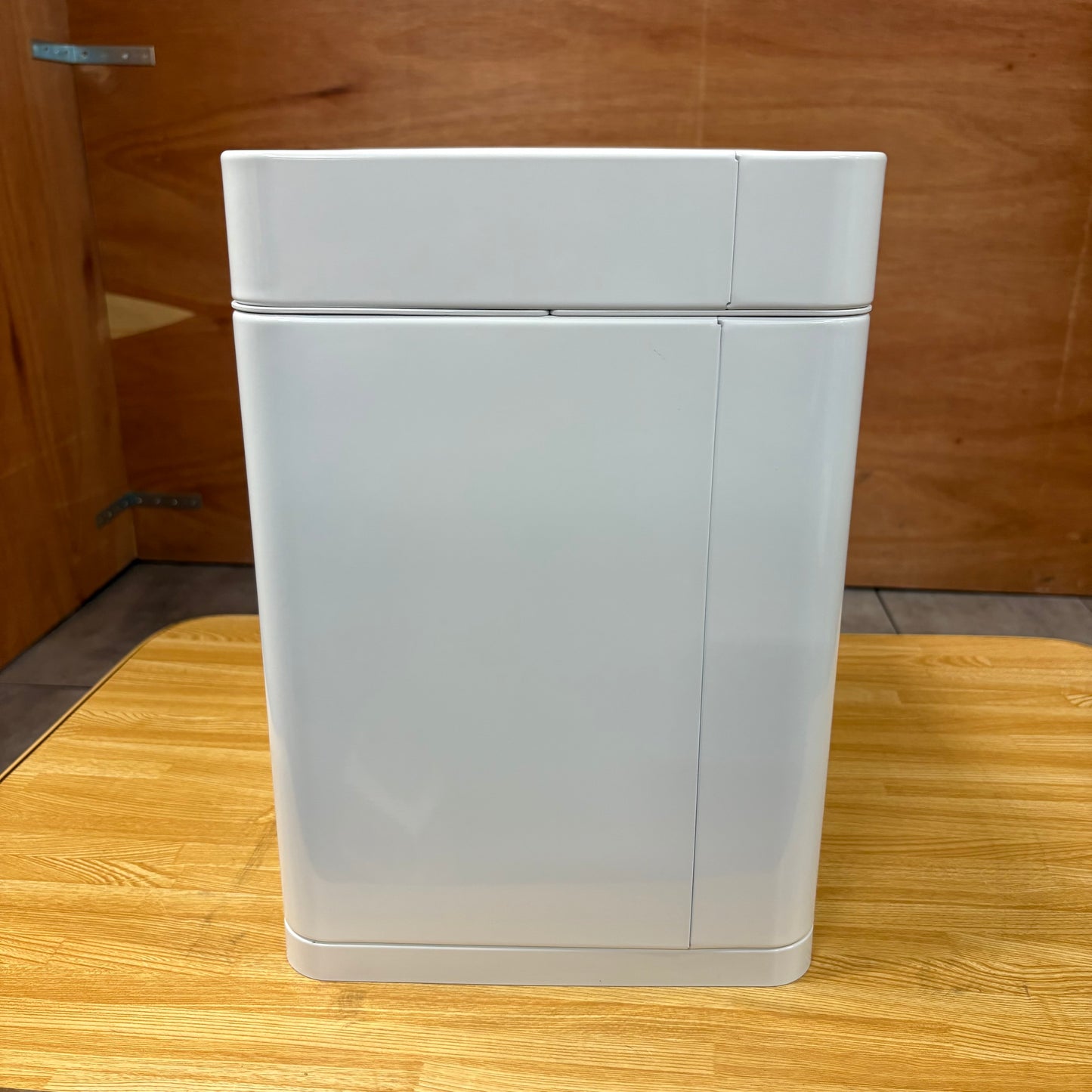 スマートダストボックス　ゴミ箱　オゾン機能　A-Stage エーステージ　Re•De Bin  2024年製