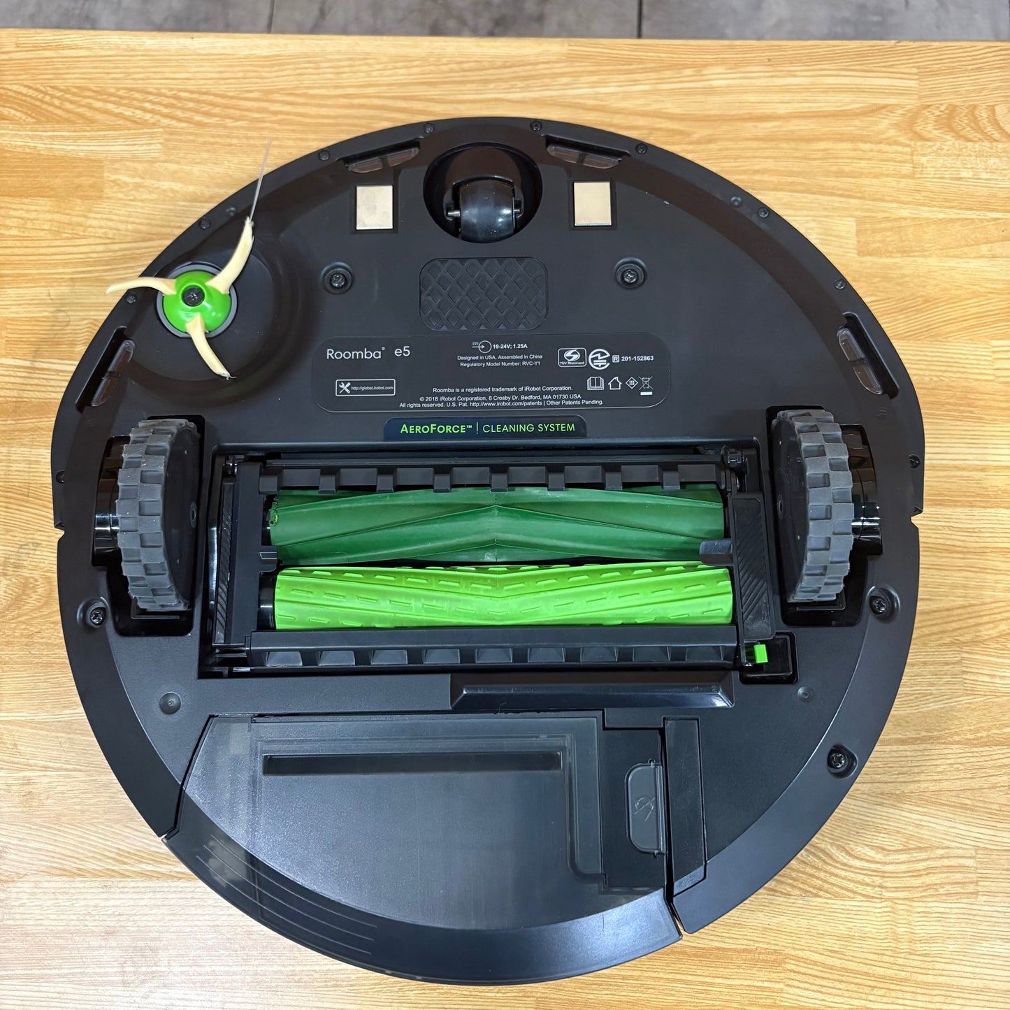 ロボット掃除機　iRobot Roomba e5 2018年製