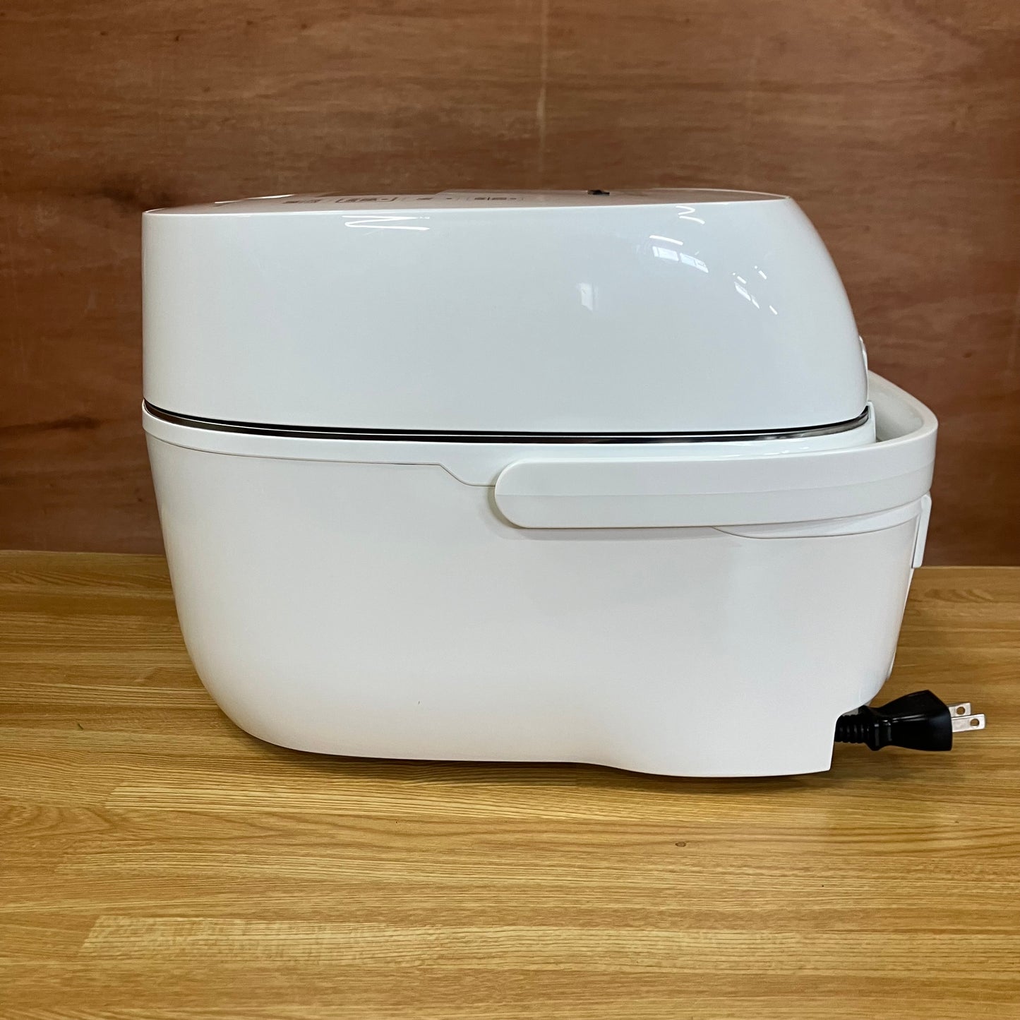 【美品】炊飯器　TOSHIBA 東芝　炎匠炊き　2022年製　5.5合