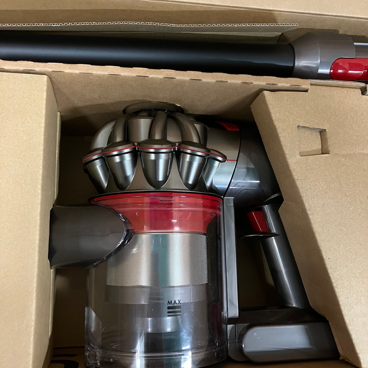 【極美品】掃除機　コードレスクリーナー　Dyson ダイソン　V8 Slim Fluffy