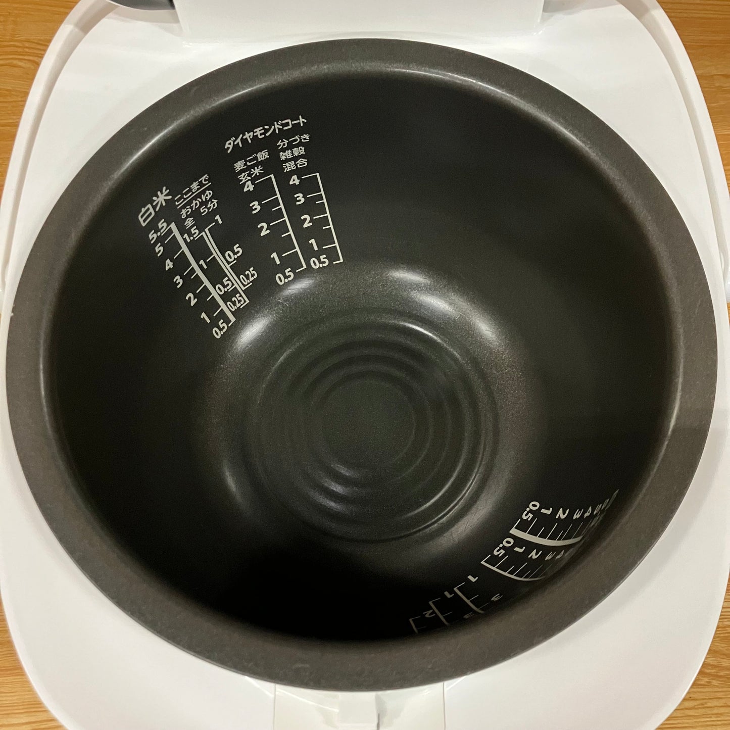 【美品】炊飯器　TOSHIBA 東芝　炎匠炊き　2022年製　5.5合