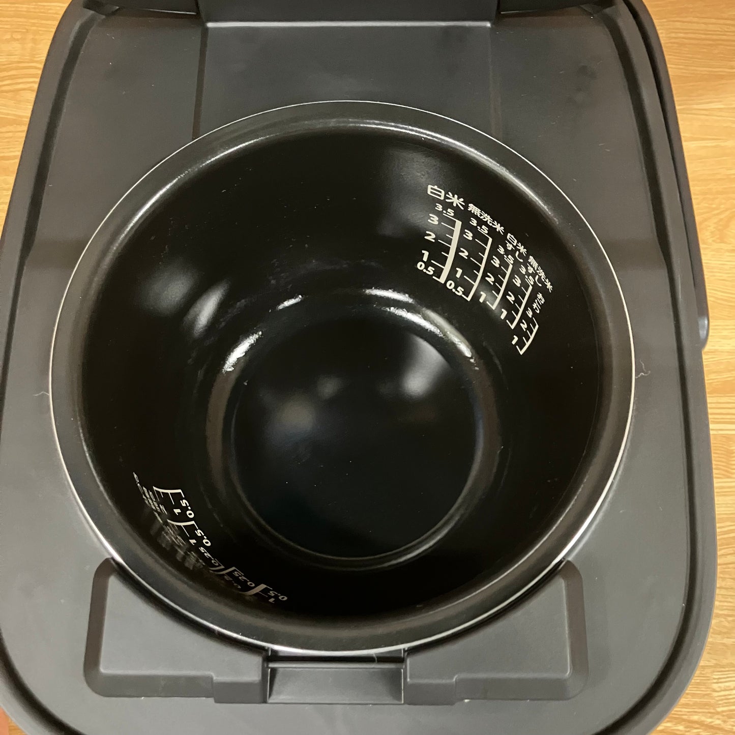 【極美品】炊飯器　TOSHIBA 東芝　炎匠炊き　2023年製　3.5合