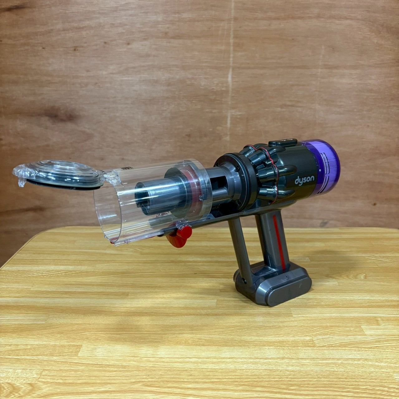【極美品】掃除機　コードレスクリーナー　Dyson ダイソン　SV21 micro