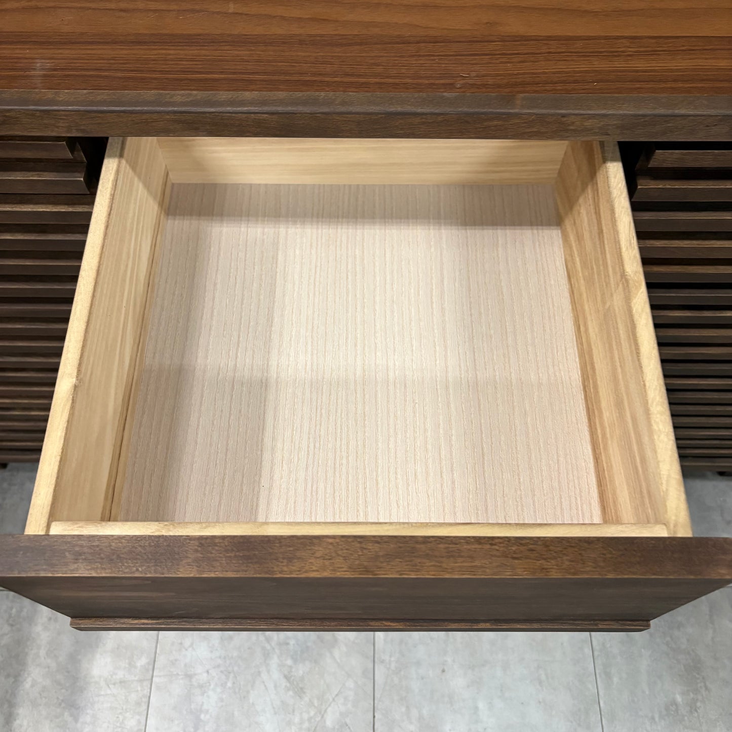 収納棚　シェルフ　木製　アンティーク