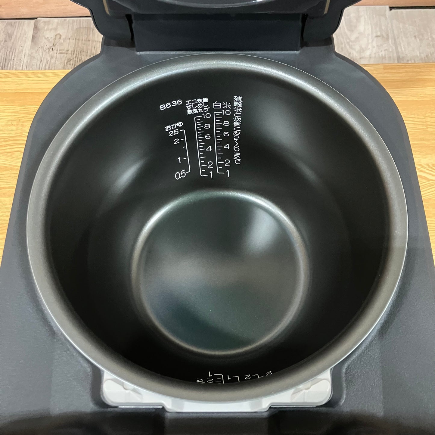 【極美品】炊飯器　ZOJIRUSHI 象印　極め炊き　2023年製　1升(10合)