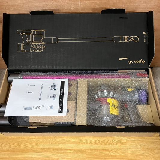 【極美品】掃除機　コードレスクリーナー　Dyson ダイソン　V8 Slim Fluffy Extra