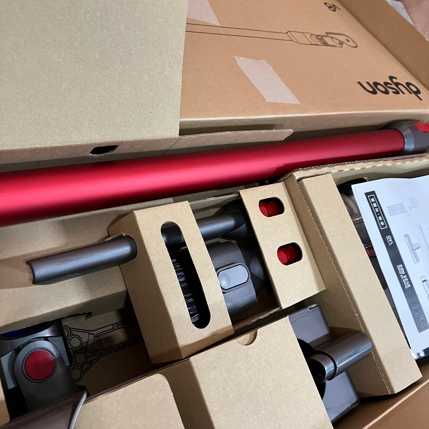 【極美品】掃除機　コードレスクリーナー　Dyson ダイソン　V8 Origin