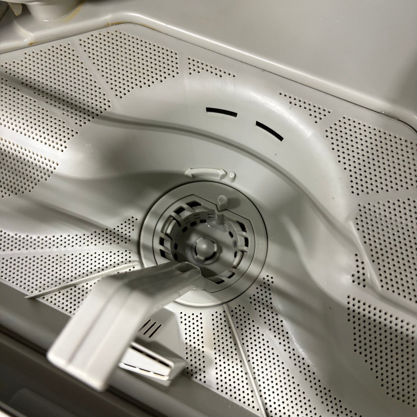食器洗い乾燥機　Panasonic パナソニック　2022年製　食器40点